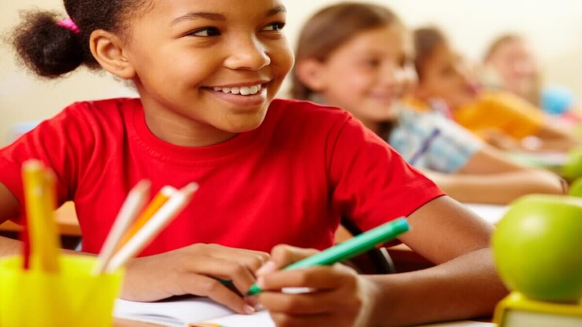 O que é educação afetiva e por que ela é fundamental para o processo de aprendizagem?