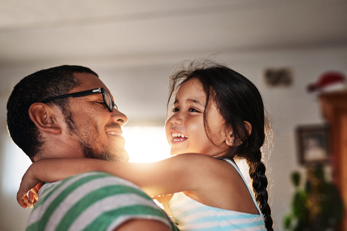 Parentalidade positiva: o que é e como aplicar no dia a dia?